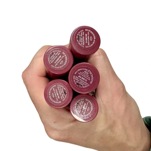 Clinique 18 piece Makeup Lot- Lipstick, Mascara, Quickliner, Gloss - Picture 4 of 5